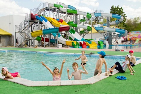Аквапарк и бассейн