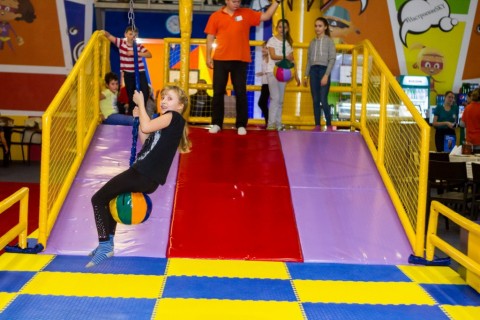 Детский развлекательный комплекс S.K.Y.