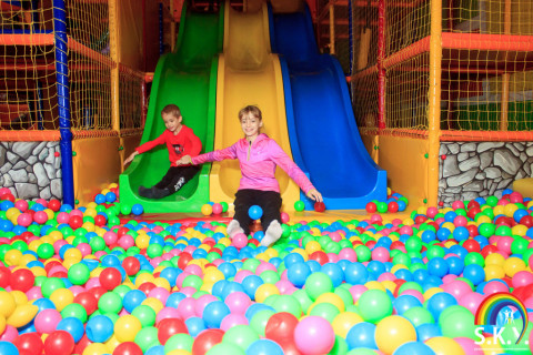 СКАЙ благодійний захід, грудень 22