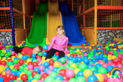 СКАЙ благодійний захід, грудень 22