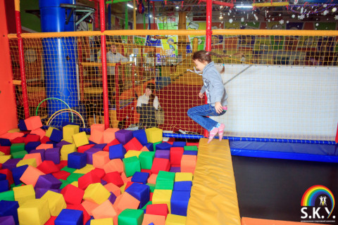 СКАЙ благодійний захід, грудень 22