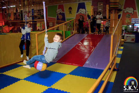 СКАЙ благодійний захід, грудень 22