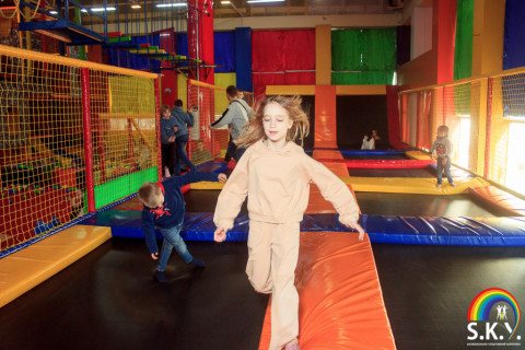 СКАЙ благодійний захід, грудень 22