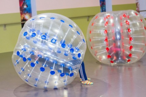 Бампербол - футбол в зорбах