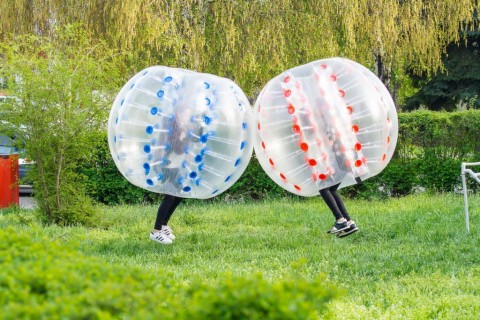 Бампербол - футбол в зорбах